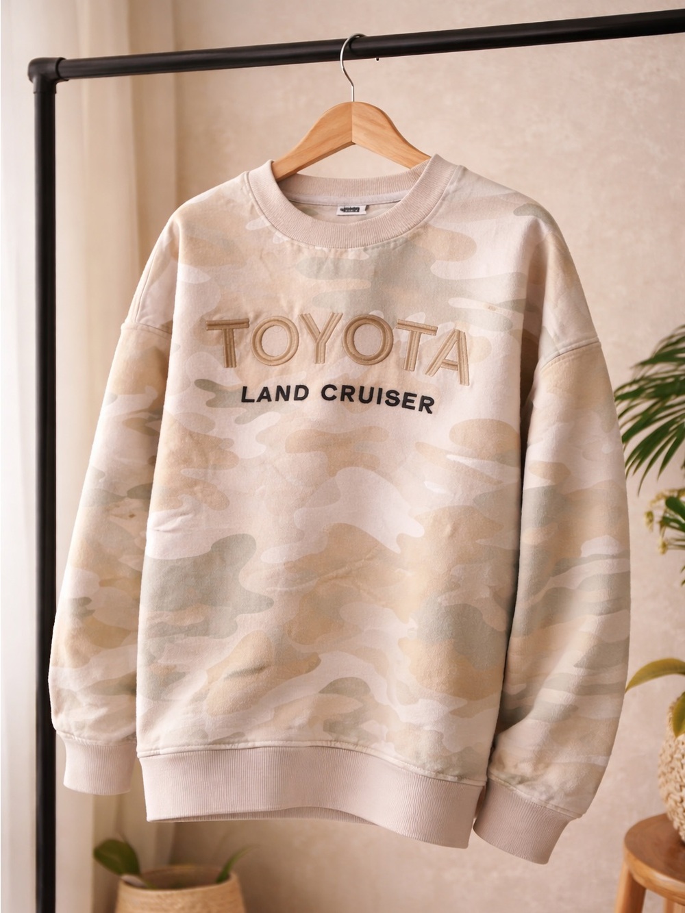TOYOTA Land Cruiser Crewneck Sweater in Beige Camo